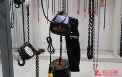 倒掛式環(huán)鏈電動葫蘆和手拉葫蘆