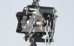 倒鏈?zhǔn)掷J配件構(gòu)成