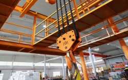 起重電動(dòng)葫蘆應(yīng)離地面多少米？