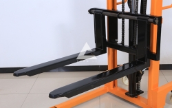 手動堆高車常見故障及解決方法