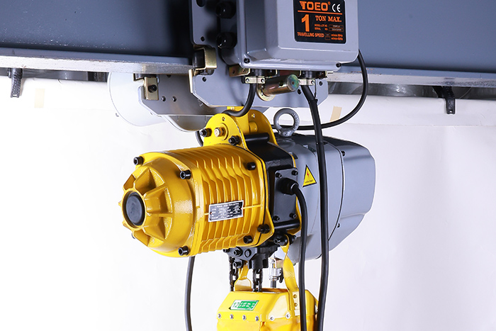 運(yùn)行式1噸電動環(huán)鏈葫蘆